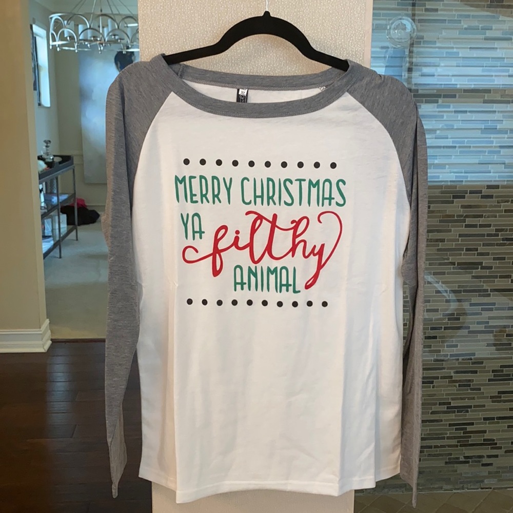 New “Merry Christmas Ya Filthy Animal” Raglan T Shirt XL
